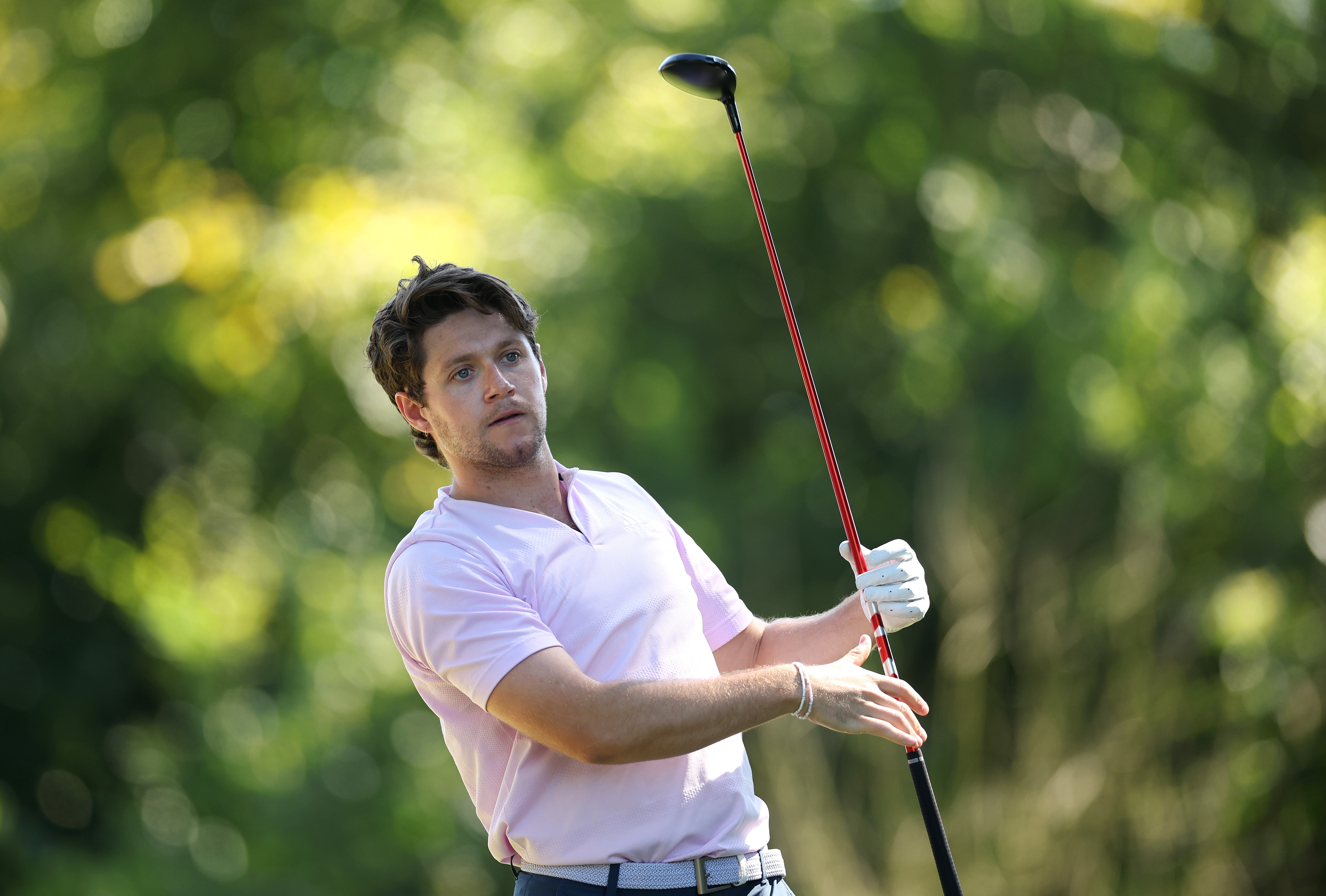 Popster Niall Horan past tourschema aan op golf: ‘Tijdens een concertreeks probeer ik elke dag te spelen’
